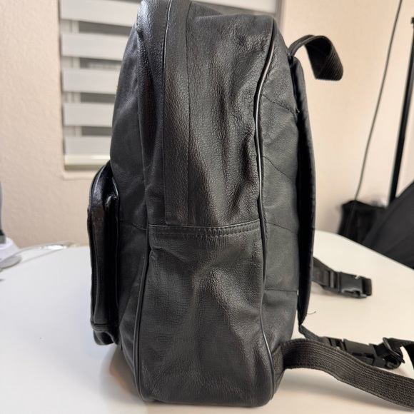 Vintage Y2K Hardrock Cafe Maui Leather Backpack Save The Planet 90’s 3 Zipper - Picture 9 of 13